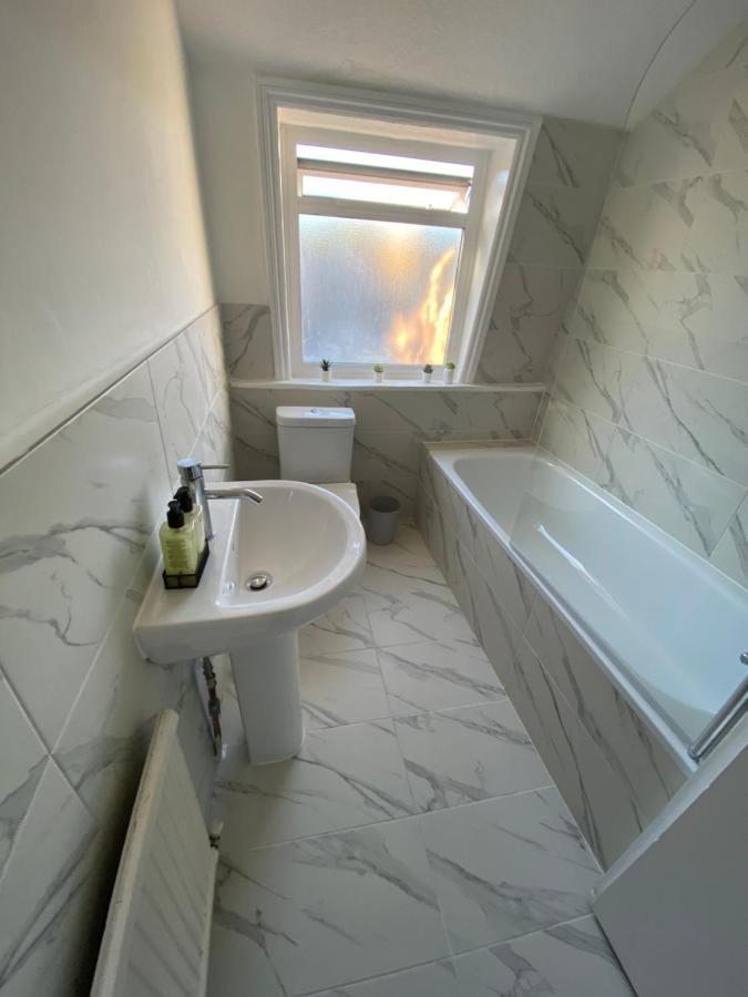 Modern 1 bedroom flat in Paddington London Eksteriør billede